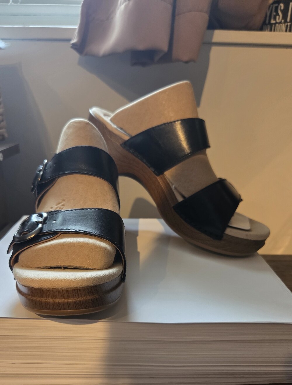 BNIB Dansko Black Leather Sophie Sandals